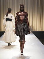 ヴィヴィアーノ 25-26年秋冬コレクション - ときめく本能のままに｜写真69