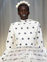 ヴィヴィアーノ 25-26年秋冬コレクション - ときめく本能のままに｜写真74