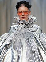 ヴィヴィアーノ 25-26年秋冬コレクション - ときめく本能のままに｜写真78