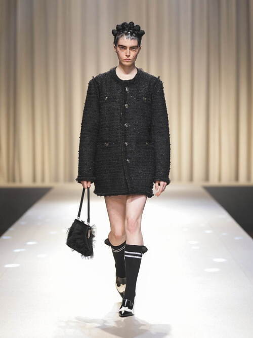 ヴィヴィアーノ 2025-26年秋冬 ウィメンズ