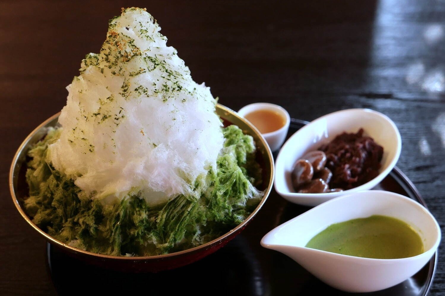 わらびもち｜京都の甘味処「ぎおん徳屋」グラングリーン大阪に、抹茶×つぶあんのかき氷や“とろとろ”わらび餅など