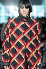 サトル ササキ 2025-26年秋冬コレクション - 画家マーク・ロスコにインスパイア｜写真25