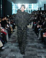 サトル ササキ 2025-26年秋冬コレクション - 画家マーク・ロスコにインスパイア｜写真47