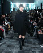 サトル ササキ 2025-26年秋冬コレクション - 画家マーク・ロスコにインスパイア｜写真49