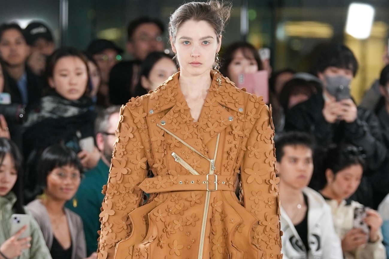 2025-26年秋冬東京コレクション｜ヘヴン タヌディレージャ アントワープ 2025-26秋冬コレクション - 花のように咲き誇る