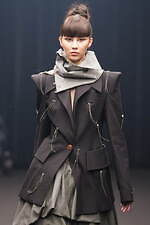 ユ・ジヨン 2025-26秋冬コレクション - 時代を超えて生まれ変わるクラシック｜写真12