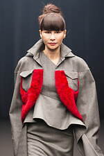 ユ・ジヨン 2025-26秋冬コレクション - 時代を超えて生まれ変わるクラシック｜写真32