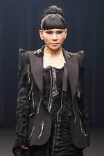 ユ・ジヨン 2025-26秋冬コレクション - 時代を超えて生まれ変わるクラシック｜写真4