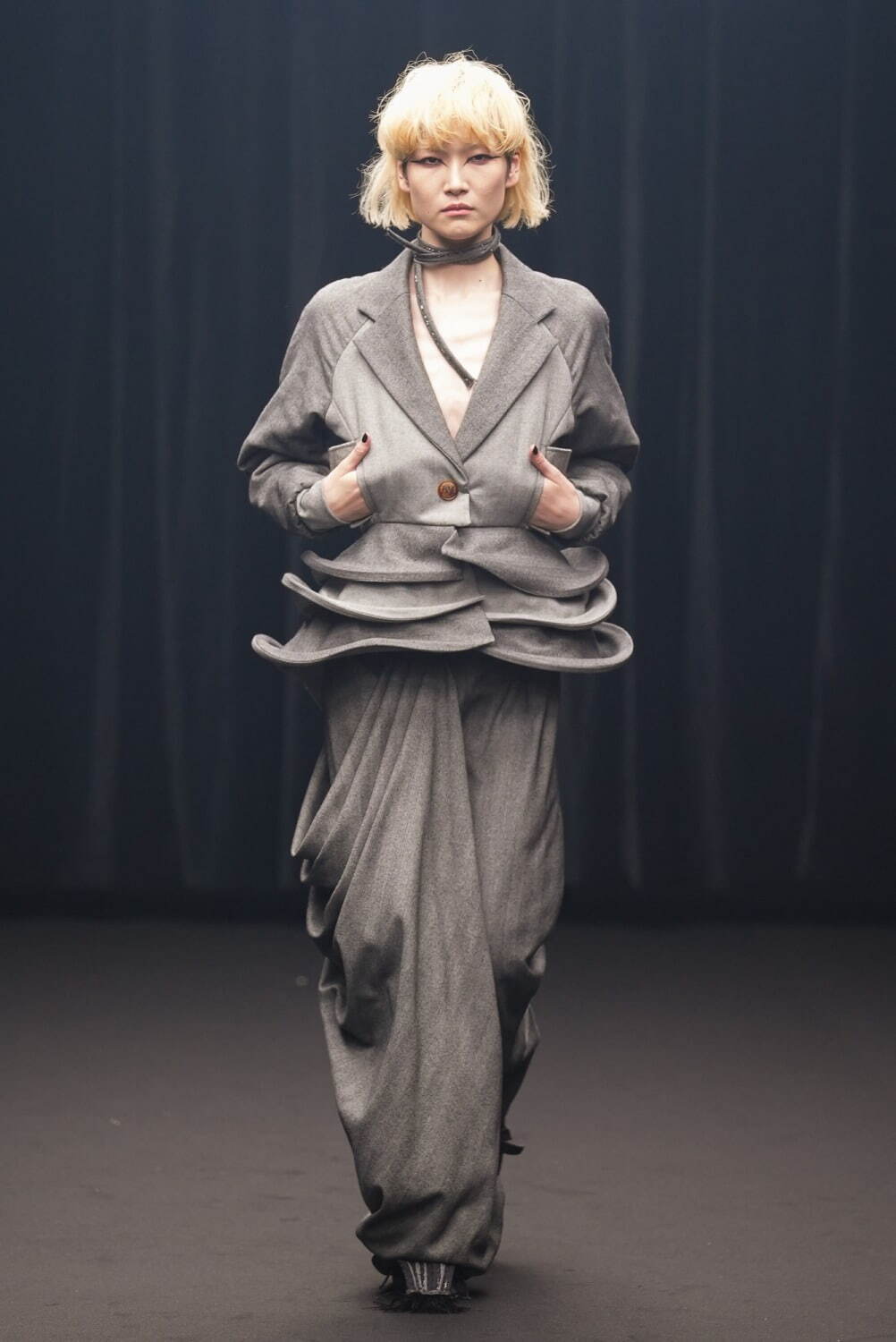 ユ・ジヨン(YOUJIYOUNG) 2025-26年秋冬ウィメンズコレクション  - 写真13
