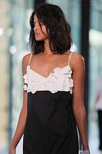 リブ ノブヒコ 2025-26年秋冬コレクション - 繊細さと強さを持つすべての女性へ｜写真6