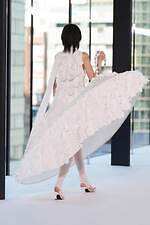 リブ ノブヒコ 2025-26年秋冬コレクション - 繊細さと強さを持つすべての女性へ｜写真30