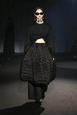 テルマ 2025-26年秋冬コレクション - クリーピーな夜の街を着想源に｜写真11