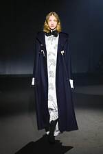 テルマ 2025-26年秋冬コレクション - クリーピーな夜の街を着想源に｜写真30