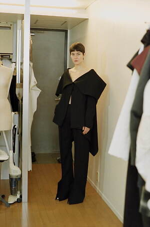 ヨウヘイ オオノ(YOHEI OHNO) 2025年秋ウィメンズコレクション  - 写真4