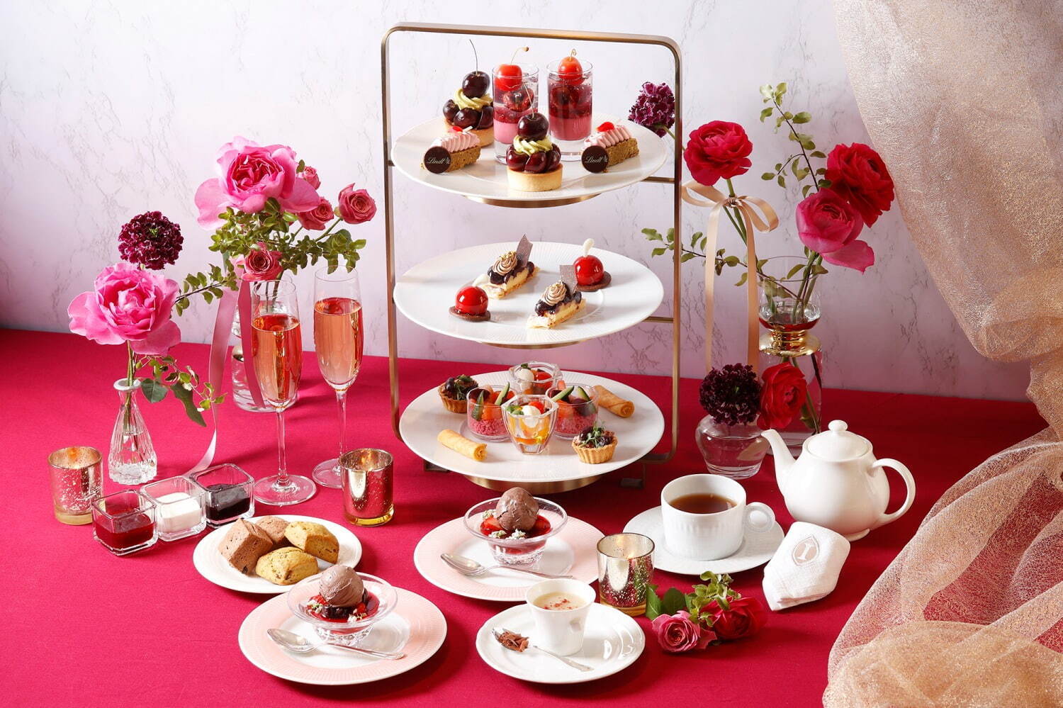 リンツチョコ×“甘酸っぱいチェリーのアフタヌーンティー、ホテル インターコンチネンタル 東京ベイで｜写真1