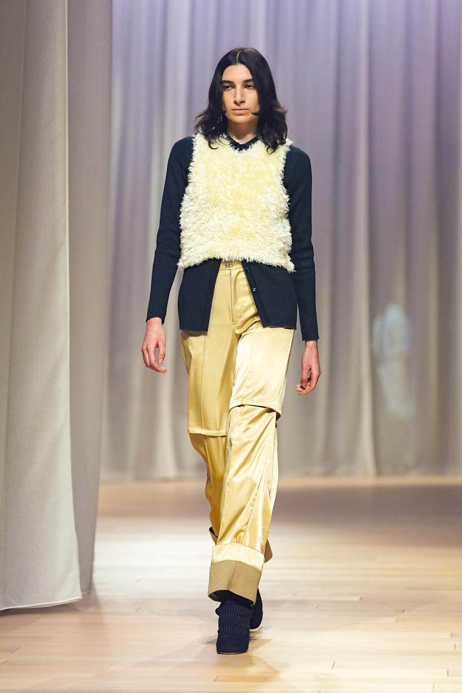 タン 2025-26年秋冬｜female カーゴパンツ