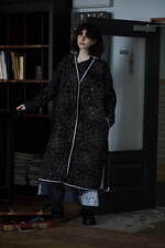 ケイコ ニシヤマ 2025-26年秋冬コレクション - 遠い記憶を追いかけて｜写真15