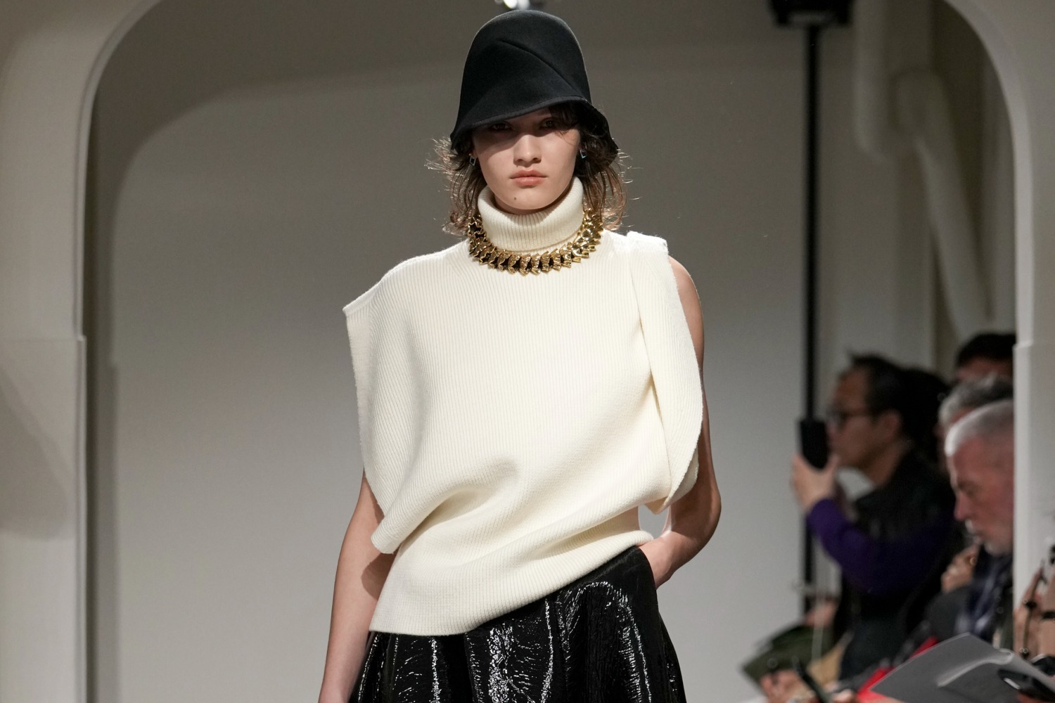 モッズ｜ハルノブムラタ 2025-26年秋冬コレクション - 速度を纏うエレガンス