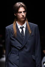 タム 2025-26年秋冬 コレクション - 新しい見せ方で提案するテーラード｜写真2