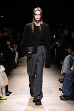 タム 2025-26年秋冬 コレクション - 新しい見せ方で提案するテーラード｜写真10