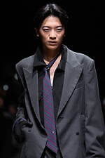 タム 2025-26年秋冬 コレクション - 新しい見せ方で提案するテーラード｜写真17