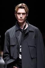 タム 2025-26年秋冬 コレクション - 新しい見せ方で提案するテーラード｜写真20