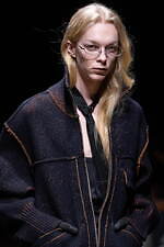 タム 2025-26年秋冬 コレクション - 新しい見せ方で提案するテーラード｜写真32