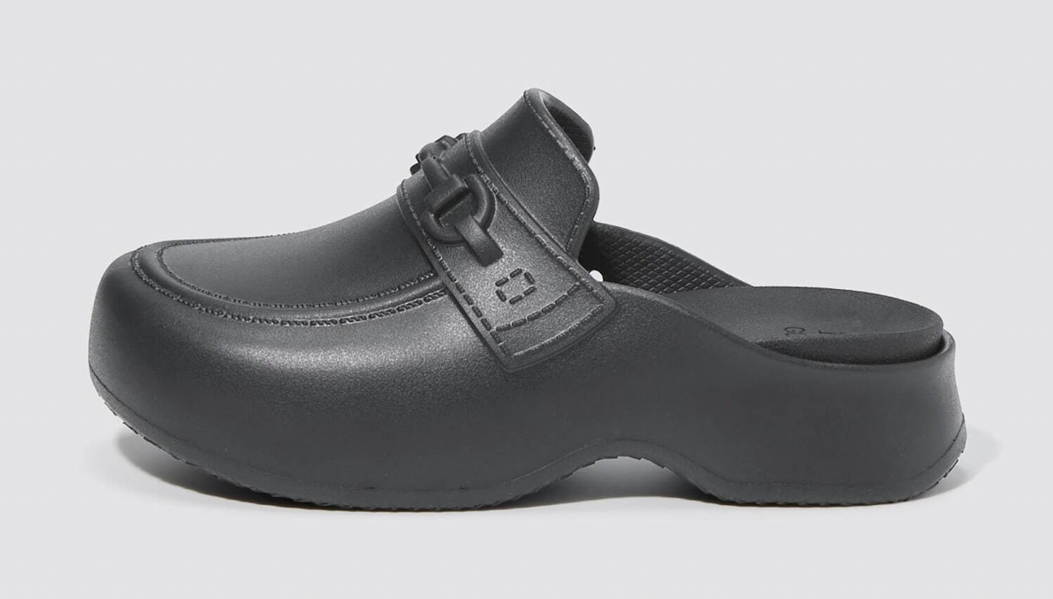 GU×ロク“フリル付き”チェックワンピース＆小花柄のリボンハット、コラボ初のメンズウェアも｜写真29