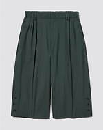 GU×ロク“フリル付き”チェックワンピース＆小花柄のリボンハット、コラボ初のメンズウェアも｜写真33