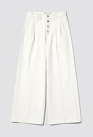 GU×ロク“フリル付き”チェックワンピース＆小花柄のリボンハット、コラボ初のメンズウェアも｜写真21