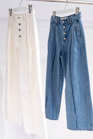 GU×ロク“フリル付き”チェックワンピース＆小花柄のリボンハット、コラボ初のメンズウェアも｜写真49