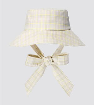 GU×ロク“フリル付き”チェックワンピース＆小花柄のリボンハット、コラボ初のメンズウェアも｜写真28