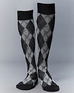 M A S U×タビオメン“天使が潜む”アーガイル柄ハイソックス、レモンやブラックの全3色｜写真3