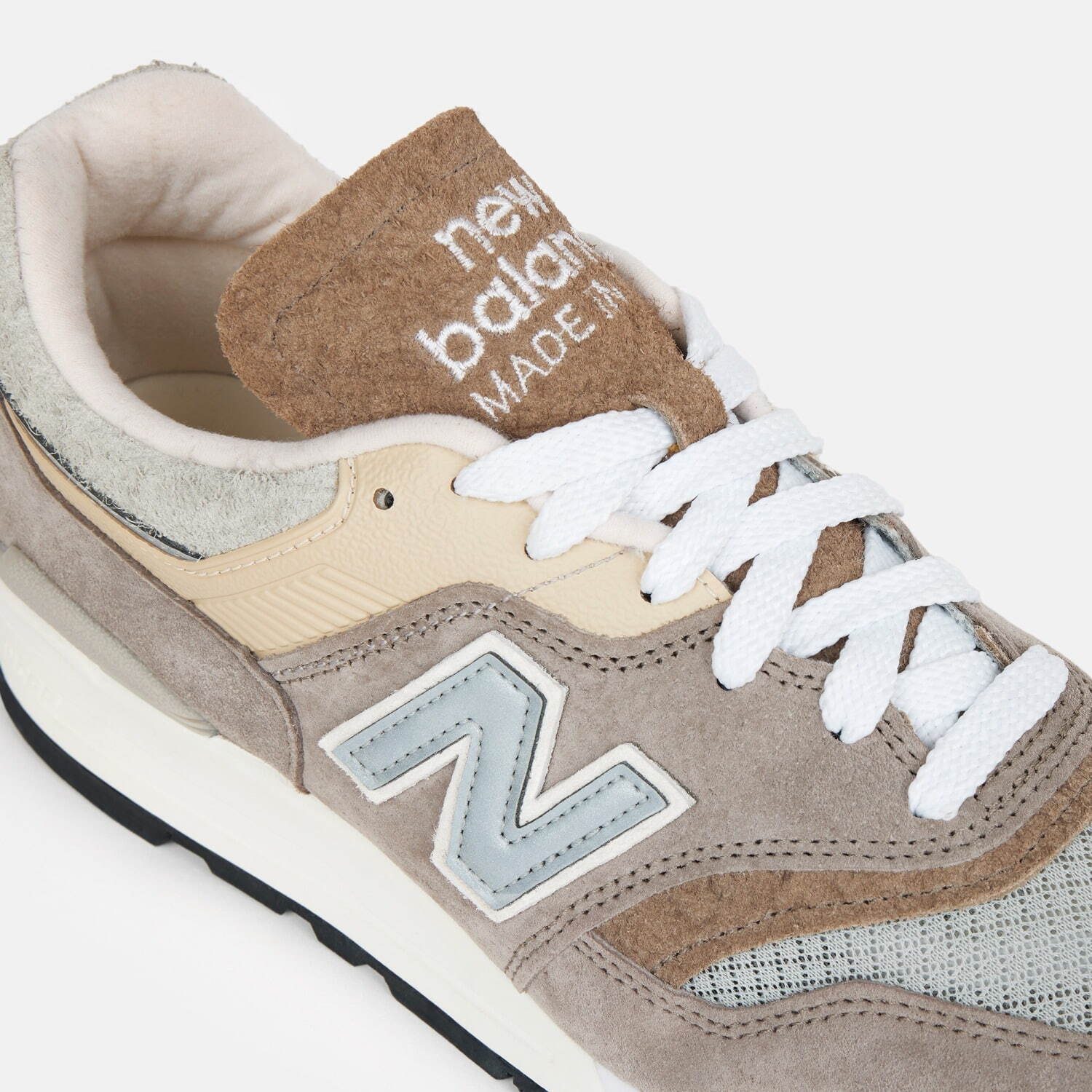 ニューバランスのUSA製「990」シリーズスニーカー、濃淡グリーンやオールホワイト｜写真10