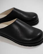 フット・ザ・コーチャー＆ビューティフル・シューズの革製サンダル、ベルクロとベルトで快適フィット｜写真8