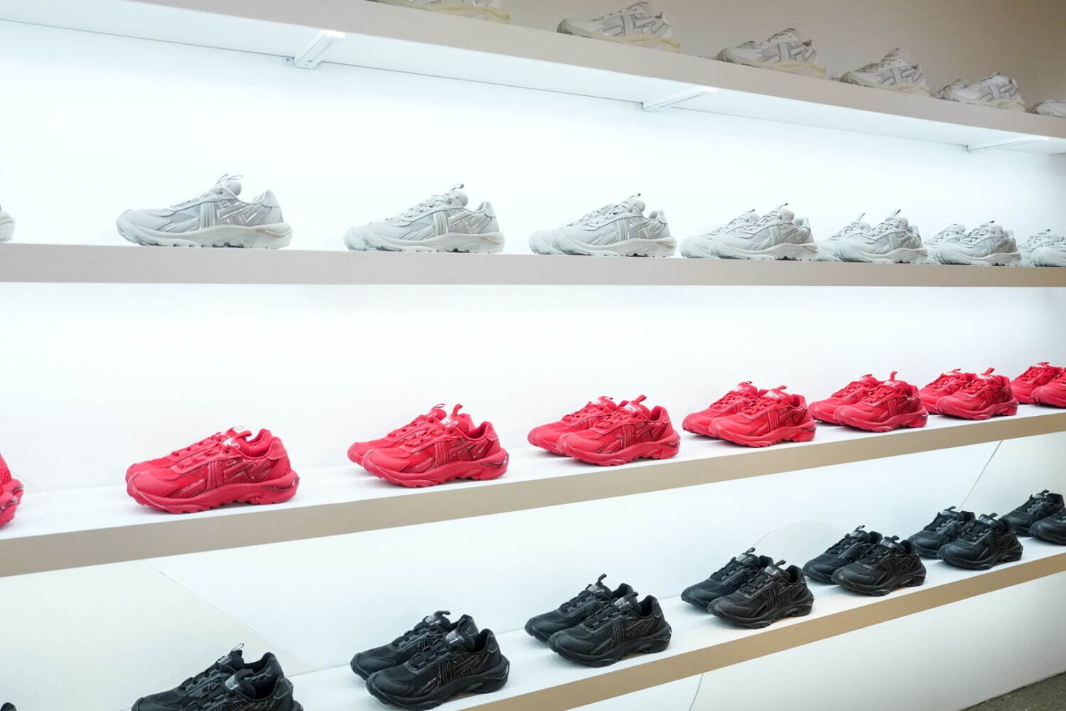 オニツカタイガー(Onitsuka Tiger) アルティ アールエス｜写真1