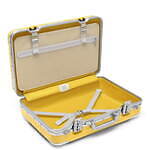 リモワ“中までカラフル”なハンドキャリーケース、鮮やかレッド・ブルー・イエローで｜写真13