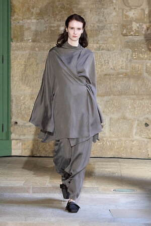 ルオハン(RUOHAN) 2025-26年秋冬ウィメンズコレクション  - 写真13