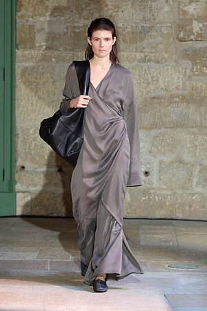 ルオハン(RUOHAN) 2025-26年秋冬ウィメンズコレクション  - 写真15