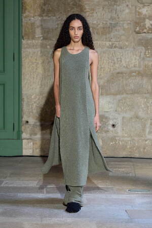 ルオハン(RUOHAN) 2025-26年秋冬ウィメンズコレクション  - 写真18