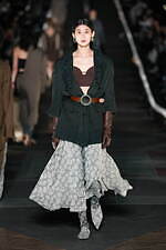 フミエ タナカ 2025-26年秋冬コレクション - ありのままの美しさ｜写真12