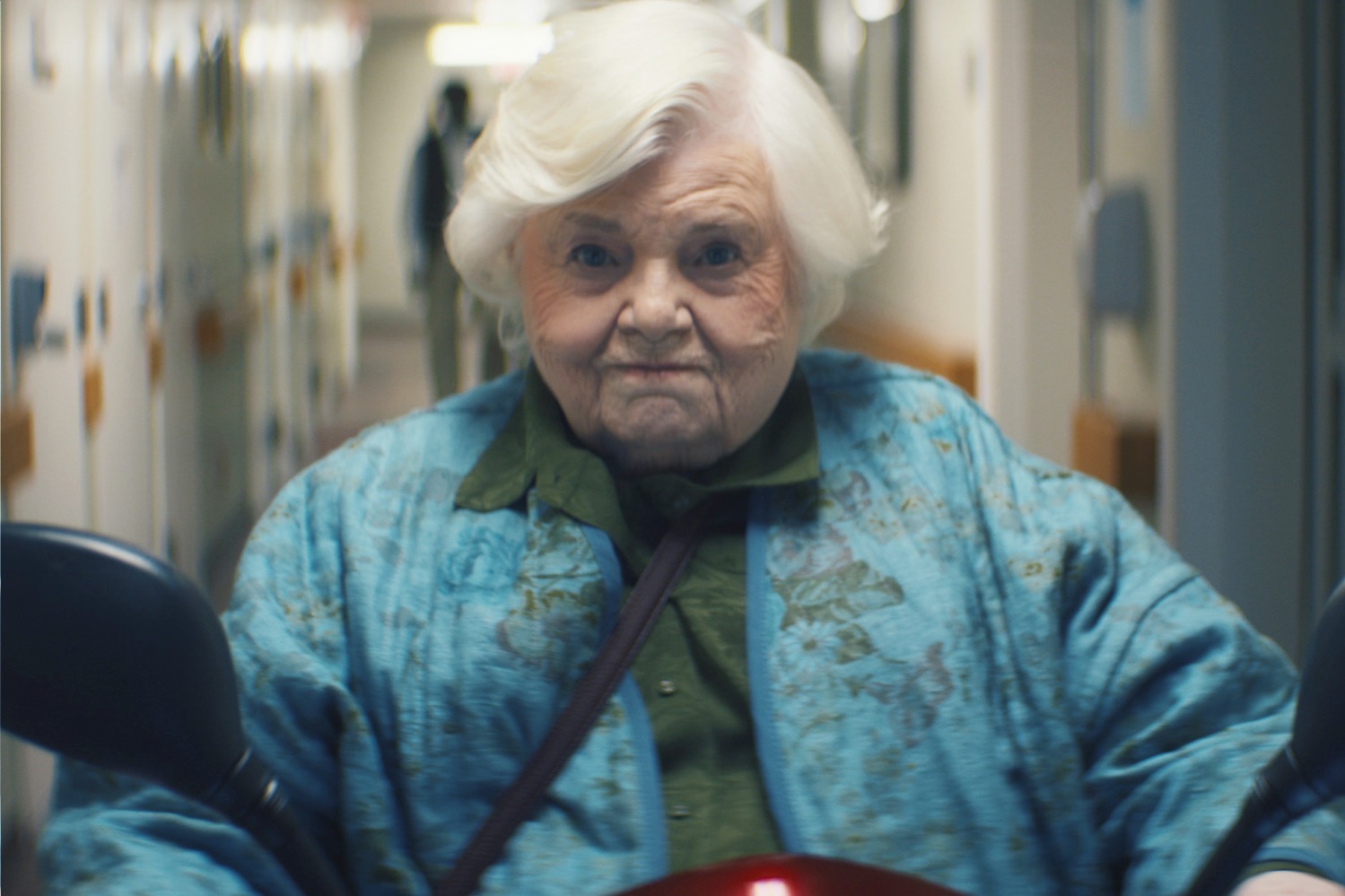 映画『テルマがゆく！ 93歳のやさしいリベンジ』オレオレ詐欺から大金を取り戻す、おばあちゃんの大冒険