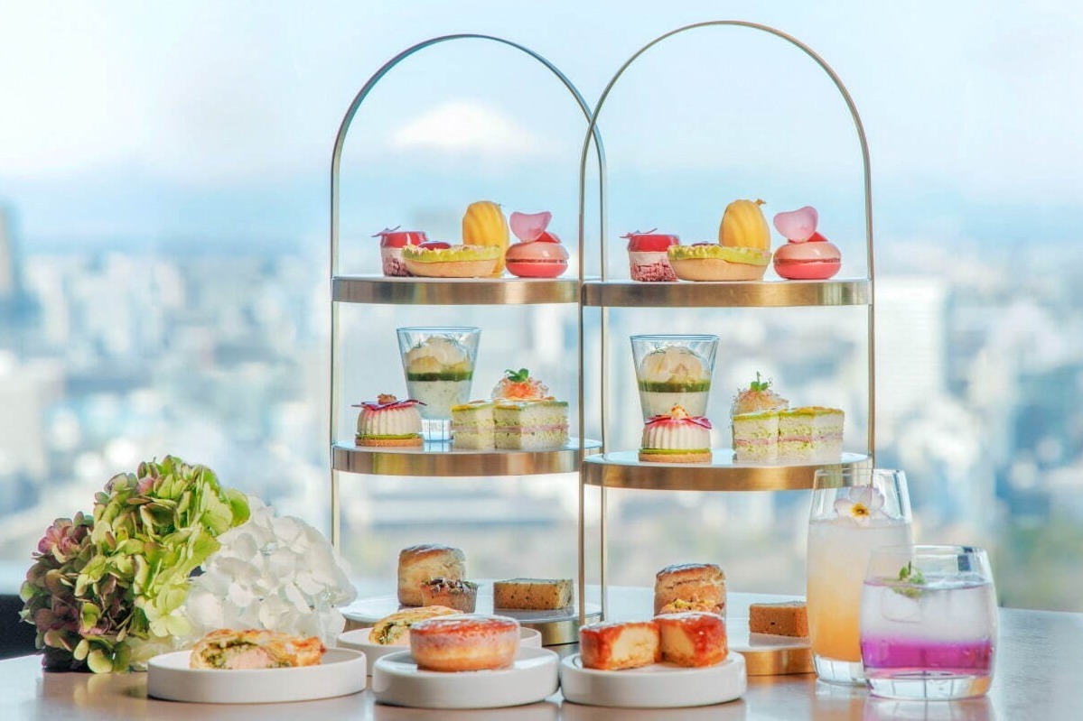 アールグレイ｜フォーシーズンズホテル東京大手町「フローラルアフタヌーンティー」紫陽花イメージのピスタチオタルトなど