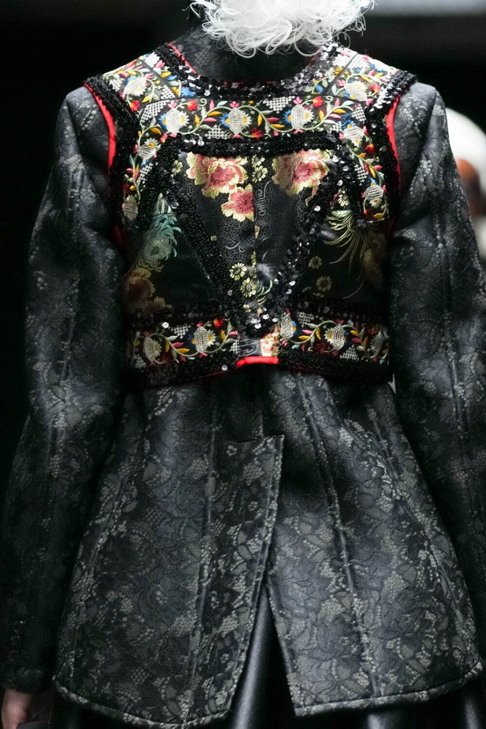 タオ(TAO) 2025-26年秋冬ウィメンズコレクション  - 写真17