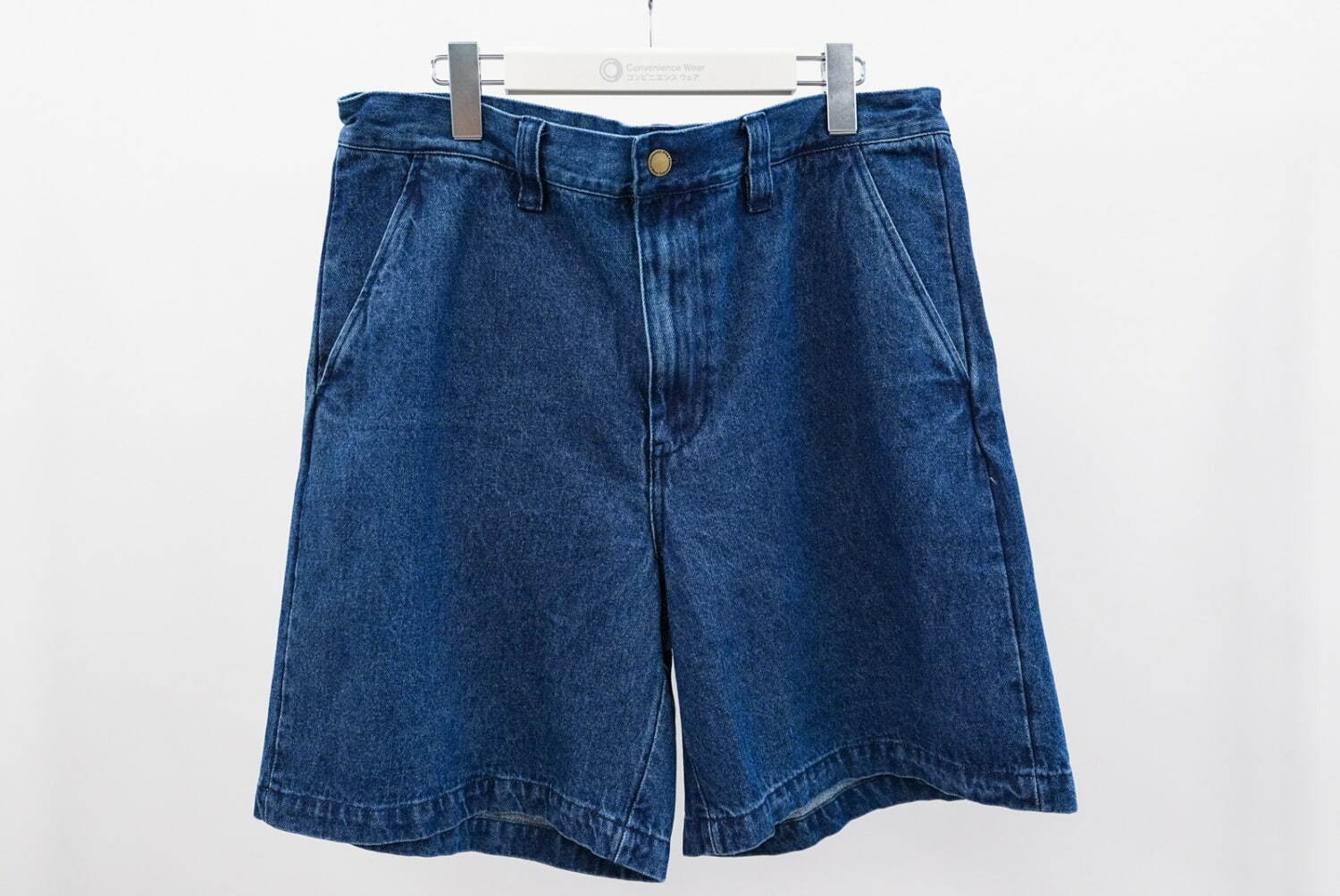 デニムショートパンツ 2,990円