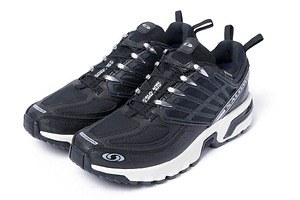 サロモン×ソフネット「ACS PRO GTX」スニーカー、“東京”着想のブラック＆ホワイトカラー