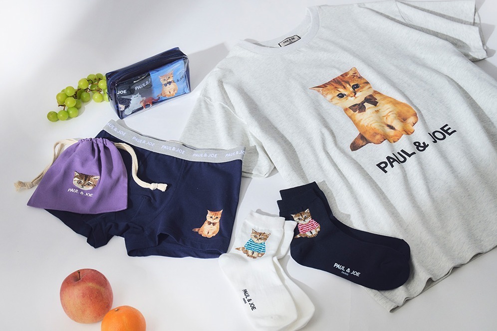 猫｜ポール ＆ ジョー“お座り猫”のメンズTシャツ、ギフトにぴったりなポーチ付きアンダーウェアも