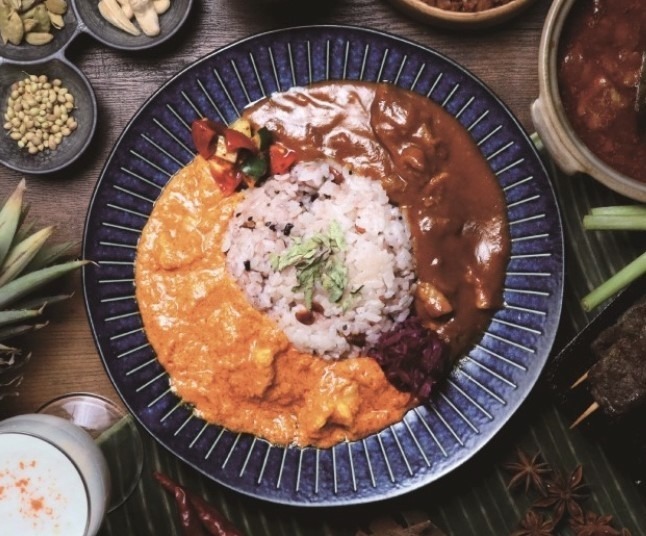 「BBQ & INDIAN SPICE CURRY 2種盛り」