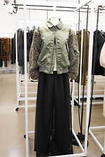 ハイク2025年秋冬の注目アウター、“ボア素材”の切り替えダッフルコート＆フライトジャケットなど｜写真9