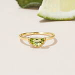 4℃“みずみずしいフルーツ”着想25年春ジュエリー、ぶどう＆マスカットの淡い天然石リングなど｜写真4